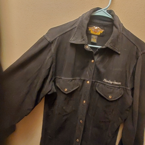 Womens size M Harley Davidson snap down long sleeve shirt. - Picture 6 of 11